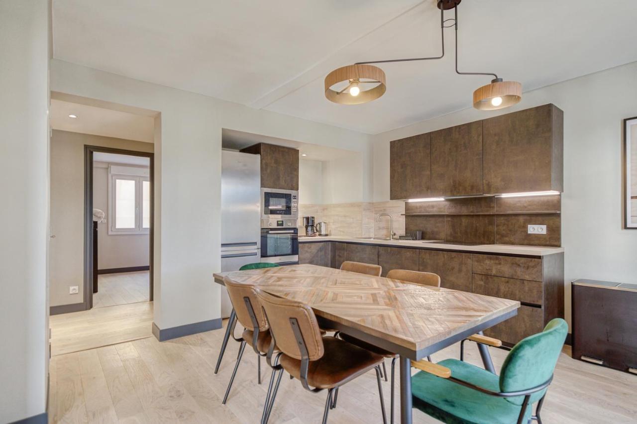 Апартаменты Le Gambetta - T3 Standing Avec Parking, Wifi, Netflix Лаваль Экстерьер фото